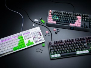 razer-pbt-keycaps_1024x768b