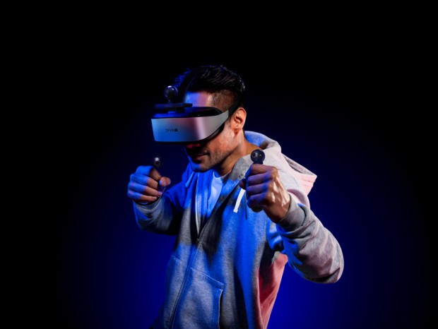 モーショントラッキングキットが付属する4K VR HMDがDPVRから
