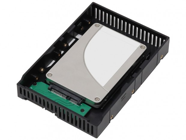 2.5インチSSDを3.5インチHDDサイズに変えるマウンタ、アイネックス「HDM-46」