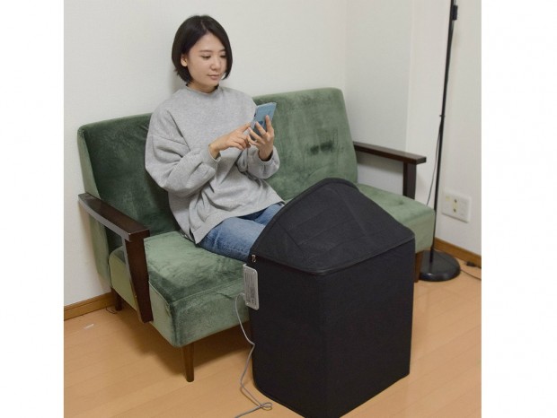 体の芯まで温まる、サンコー「パネルヒーター式お一人様掘りごたつ」