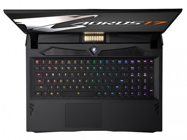 GIGABYTE、オムロンスイッチ搭載ゲーミングキーボード「AORUS 17」最新版を発表