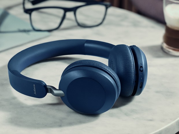 40時間バッテリ駆動のワイヤレスヘッドフォン、Jabra「Elite 45h」今春発売