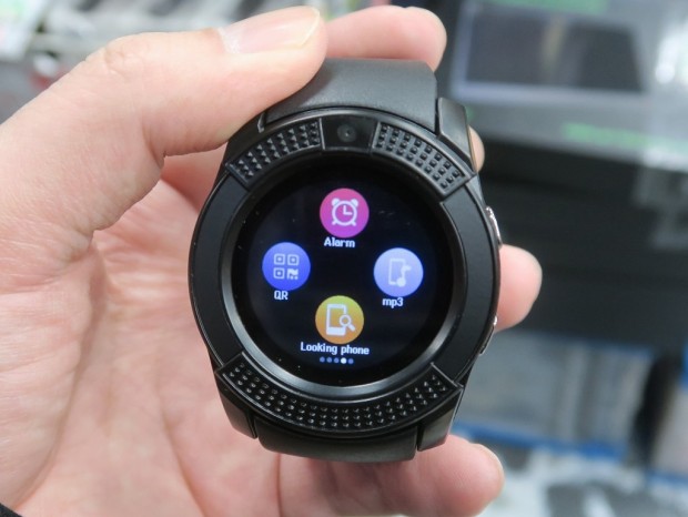 メタルベゼルでお値段以上な風格 カメラ付き実売1 500円の格安スマートウォッチ エルミタージュ秋葉原 メタルベゼルでお値段以上な風格 カメラ付き実売1 500円の格安スマートウォッチ エルミタージュ秋葉原