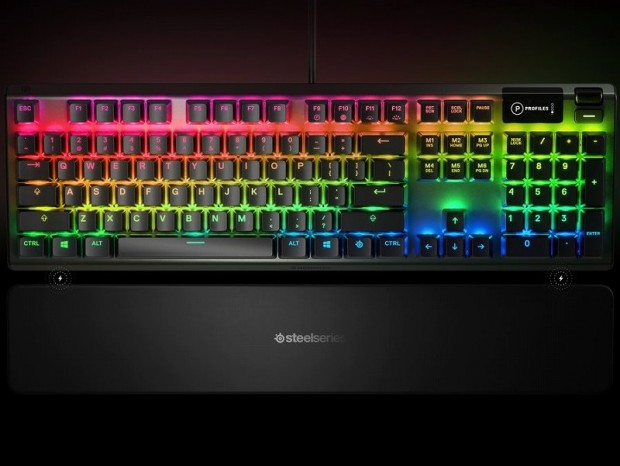 SteelSeries、メカメンブレンスイッチ＆有機EL画面搭載キーボード「Apex 5」