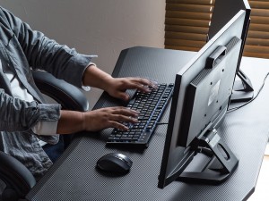 100-DESKG002_1024x768c