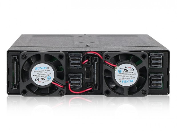 ICY DOCK、世界初を謳うクアッドM.2 NVMe SSD用5.25インチ内蔵型モバイルラック