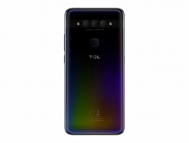 3眼カメラ搭載で最安6,000円。gooが期間限定でミドルスマホ「PLEX」を格安放出