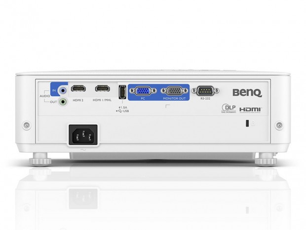 ゲームや動画鑑賞に向くホームプロジェクタ、BenQ「TH585」