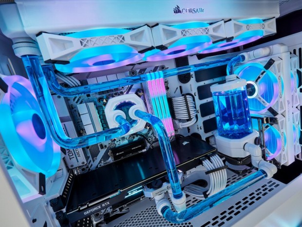 CORSAIR、全身ホワイトでコーディネートできるウォーターブロック 