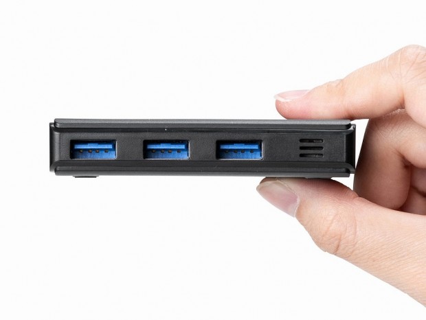 サンワダイレクト、6つのメディアが同時に使えるカードリーダー付きUSBハブ