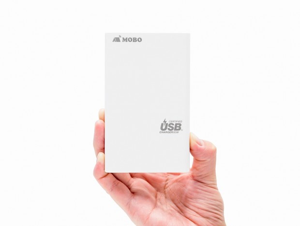 ノートPC＆スマホを余裕の同時充電、最大65Wの充電器「Dual USB-C Travel USB Charger」