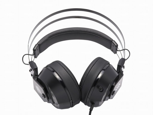 Mad Catz、7.1chバーチャルサラウンドとRGBイルミ対応ヘッドセット「F.R.E.Q.4」