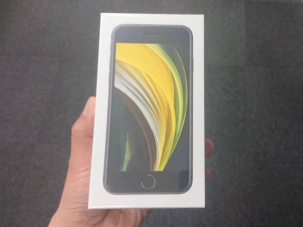 第2世代「iPhone SE」の海外版が入荷。“シャッター音なし”で税込59,800