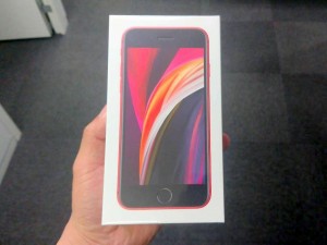 第2世代 Iphone Se の海外版が入荷 シャッター音なし で税込59 800円から エルミタージュ秋葉原