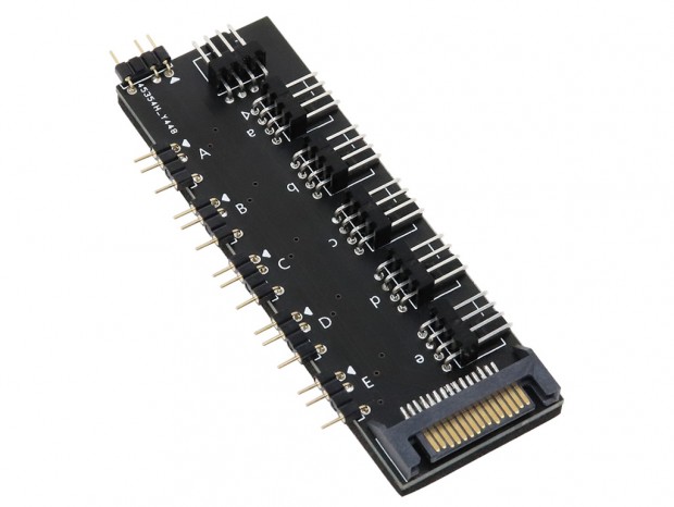 アドレサブルLED 4pinとPWM 4pinを各5分岐する基板がアイネックスから