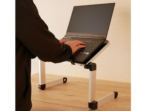 在宅ワークに役に立つ、上海問屋「高さ・角度調節可能なノートPCスタンド」