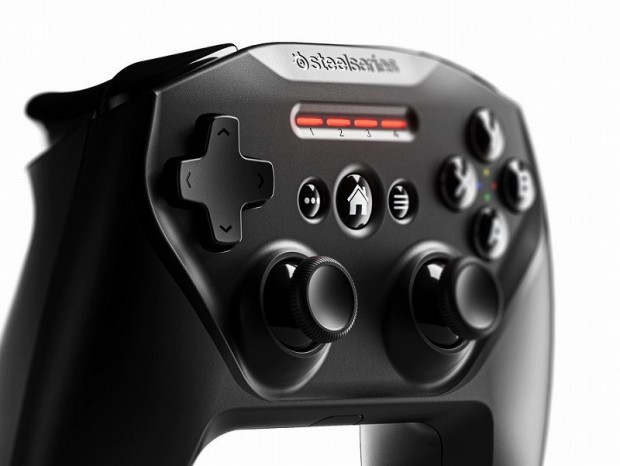 SteelSeries、iPhoneのゲームプレイを快適にするワイヤレスコントローラ「Nimbus+」