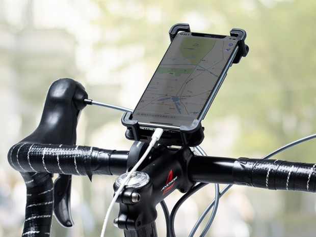 四隅をしっかり固定する、360°回転対応自転車用スマートフォンホルダー