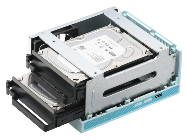 SSDキャッシュ対応のホームユース向け2ベイNAS、QNAP「TS-230