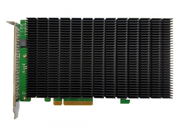 HighPoint、4枚のNVMe M.2 SSDを搭載できるファンレス変換カード「SSD7204」