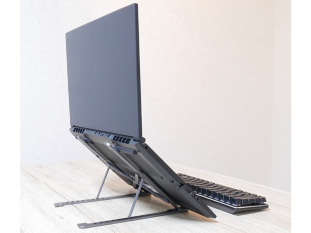折りたたみ式で持ち運べるアルミ合金ノートPCスタンドが上海問屋から