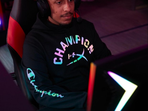 Hyperxとchampionのアパレルコラボ第2弾はtシャツとパーカーとサンダル エルミタージュ秋葉原