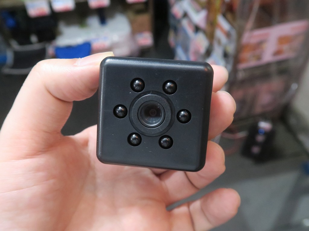 スマホでリアルタイム監視できる、格安のWi-Fiカメラが1,500円で販売中 