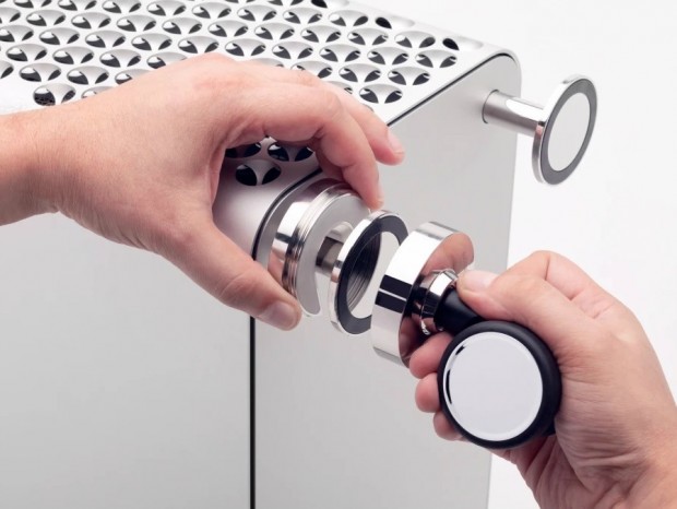 Mac Pro 2019を楽に移動できる格安ホイールキット「OWC ROVER PRO