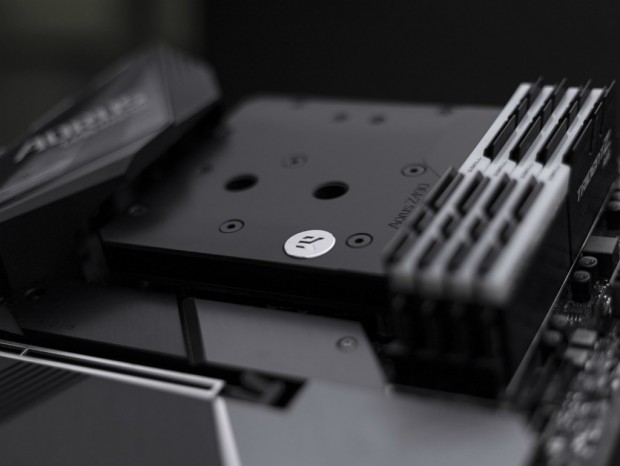 GIGABYTE「Z490 AORUS MASTER」専用モノウォーターブロックがEK Water Blocksから
