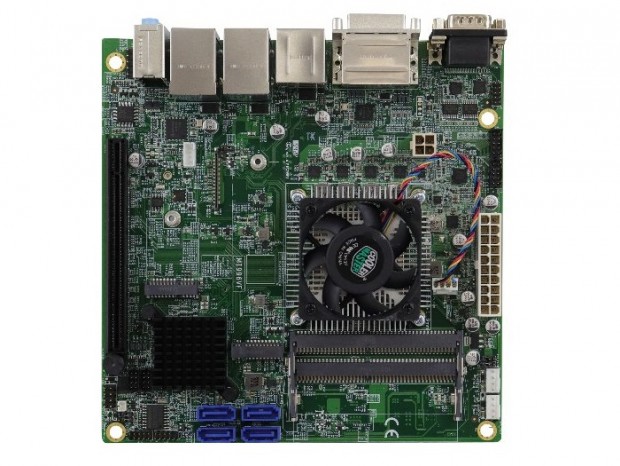 モバイルXeon搭載のMini-ITXマザーボード、iBASE「MI996」