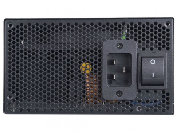 容量1,650WのセミファンレスGOLD電源、SilverStone「DA1650」国内発売日確定