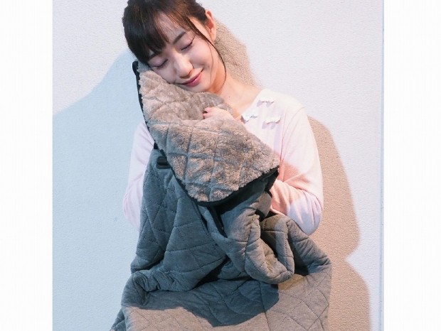 サンコー、どこでもこたつ同等に暖かい「おひとりさま用着るこたつ」を発売
