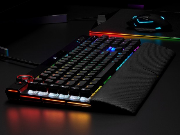 CORSAIR、スキャン＆ポーリングレート4,000Hzの最新フラッグシップ「K100 RGB」
