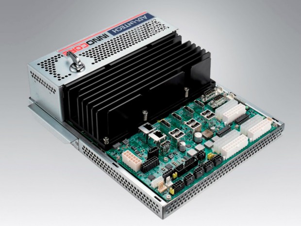 Advantech、第11世代Coreプロセッサ採用のゲーム向け組み込みシステム「DPX-E145」