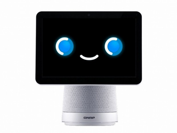 QNAP、顔認識やリアルタイム翻訳が可能なAIロボット「KoiBot」