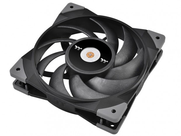 ラジエター用にも好適な高静圧PWMファン、Thermaltake「TOUGHFAN 12」
