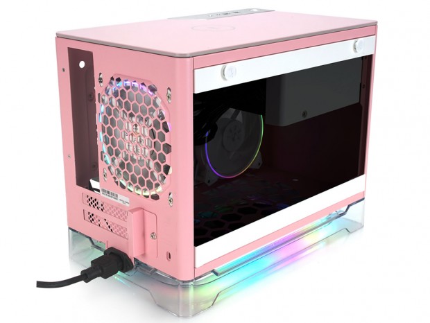 アクリル台座のMini-ITX Cube、In Win「A1 PLUS」のピンク色が仕様変更で再登場