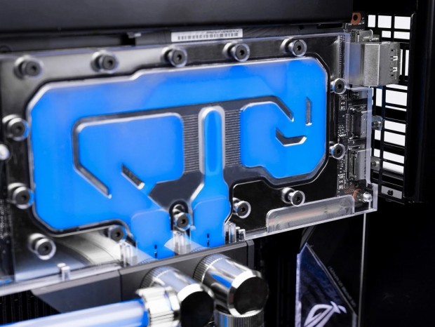 EK Water Blocks、グラフィックスカード垂直マウント用の新型汎用ブラケット