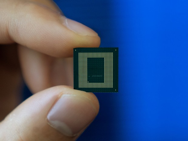 Qualcomm、最新フラッグシップSoC「Snapdragon 888」発表