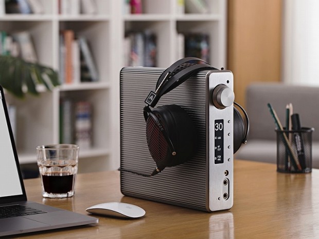 Burson Audio、プリアンプ機能を備えたDAC内蔵の据置型ヘッドホンアンプ3製品