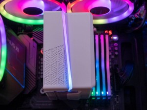 Cylon_4F_WH_800x600d