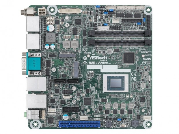 Ryzen Embedded V2000搭載のMini-ITXマザーボード、ASRock Industrial「IMB-V2000」