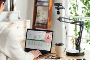 UCAM-DSZARMBK_720x480b