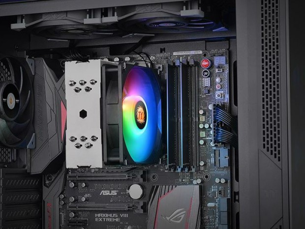 120mm ARGBファン搭載のスリムサイドフロー、Thermaltake「UX210 ARGB」