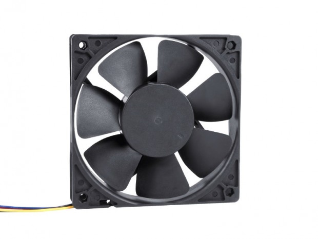 Alphacool、最高4,000rpmの120mmファンなどエンタープライズ向けファン計3モデル