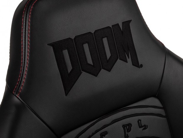 noblechairs、「DOOM」の世界観を再現したコラボゲーミングチェア「HERO DOOM Edition」発売