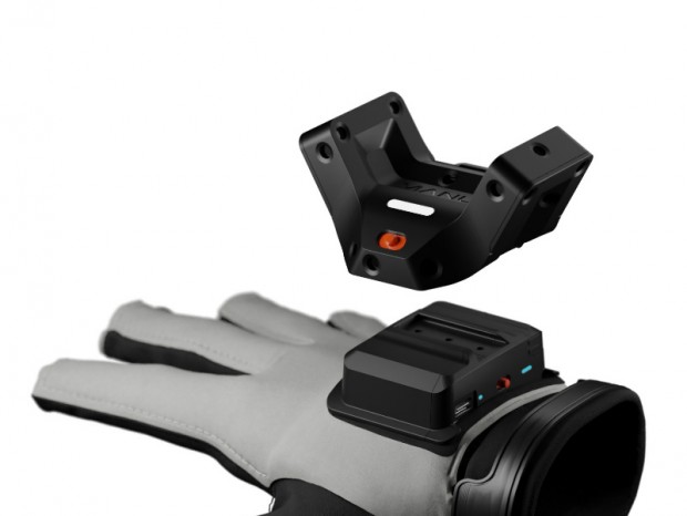重さわずか62gの小型・軽量SteamVR対応トラッカー「Manus Pro Tracker」