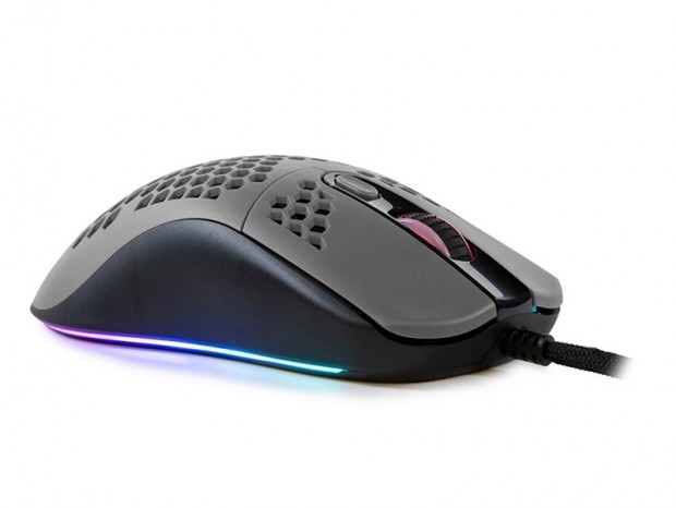 Arozziブランドから、わずか74gの軽量ゲーミングマウス「Arozzi FAVO」が登場