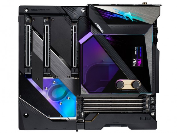 GIGABYTE、水冷仕様の最上位「Z590 AORUS XTREME WATERFORCE」税込25万円で発売