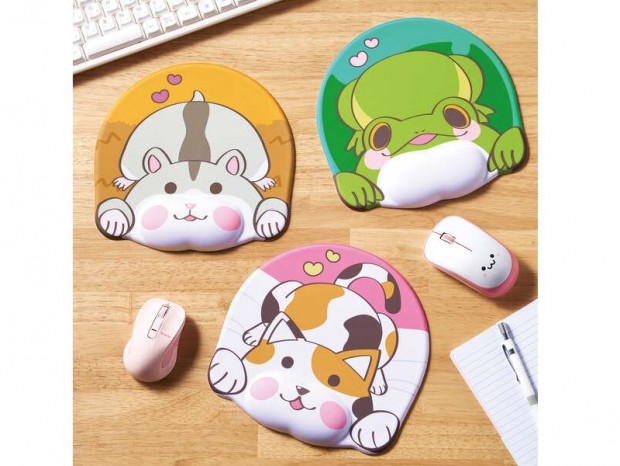 エレコム、“もぐもぐでっぷり”と“もちもちフェイス”なリストレスト付きマウスパッド